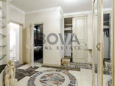 квартира за адресою Кропивницького вул., 8