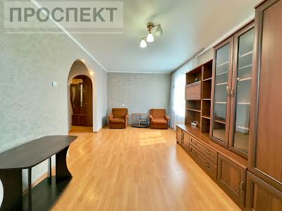 квартира за адресою Робітнича вул., 84