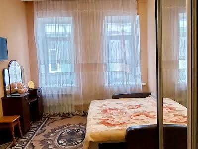 квартира за адресою Утьосова вул., 6