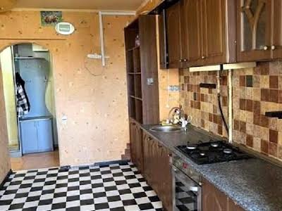 квартира за адресою Князя Володимира Великого просп., 81