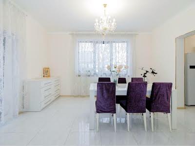 будинок за адресою Кленова вул., 10