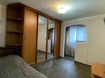 квартира за адресою Олександра Данченка вул. (Немировича-Данченка), 32