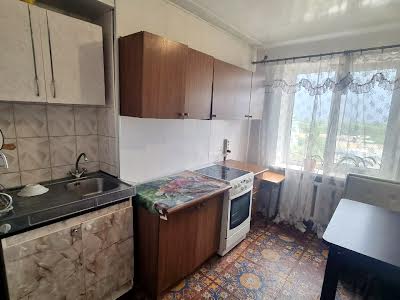 квартира по адресу Юрия Кондратюка ул. (Комунарівська), 28