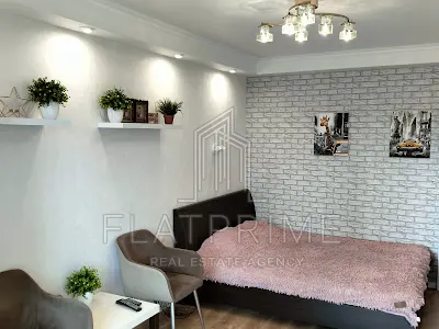 квартира за адресою Івана Миколайчука вул. (Серафимовича), 5/1