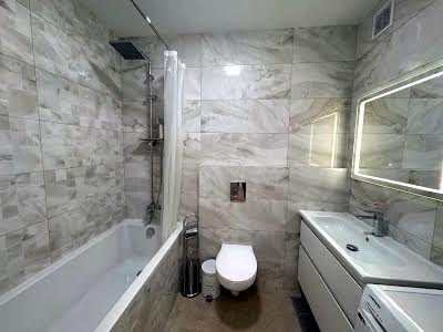 квартира за адресою Космічна вул., 5