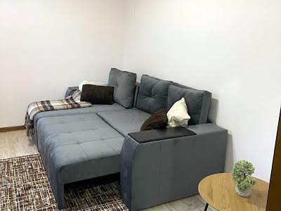 квартира за адресою Михайла Туган-Барановського вул., 32