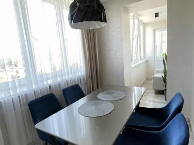 квартира по адресу Подільська ул., 102