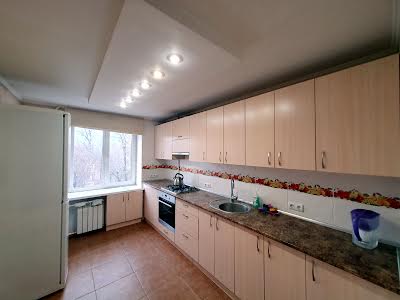 квартира за адресою Степана Бандери просп., 96