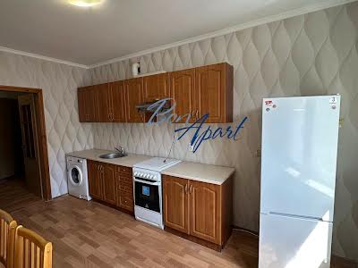 квартира за адресою Драгоманова вул., 1-Б