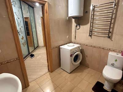 квартира за адресою Композитора Мейтуса вул., 4