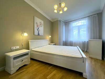 квартира за адресою Гординських вул., 18