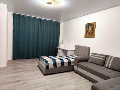 дом по адресу Винники, Незалежності, 7