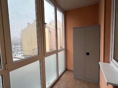 квартира за адресою Академіка Лебедєва вул., 1