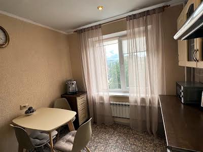 квартира по адресу Героев просп., 40