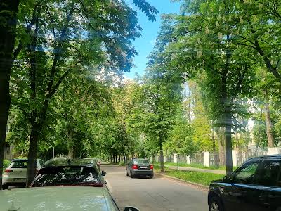 квартира за адресою Академіка Стражеска вул., 1