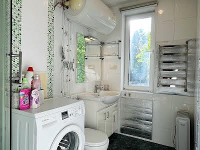 квартира за адресою Волинська вул., 8