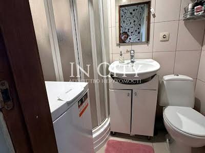 квартира за адресою Смілянська вул., 13