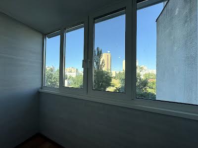 квартира по адресу Героев Днепра ул., 38-Д