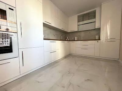 квартира за адресою Злуки просп., 47а