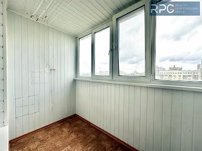квартира за адресою Смілянська вул., 15