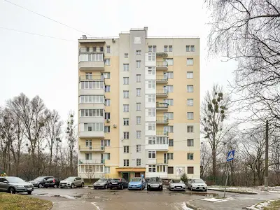 квартира за адресою Шафаріка П., 6