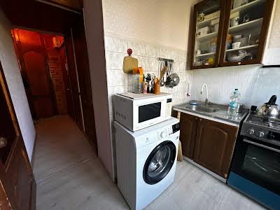 квартира за адресою Нескорених вул. (Героїв Праці), 12г