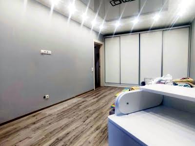 квартира за адресою Кричевського вул., 40