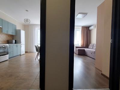 квартира за адресою Воскресенська вул., 18