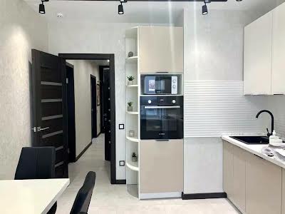 квартира за адресою Драгоманова вул., 10