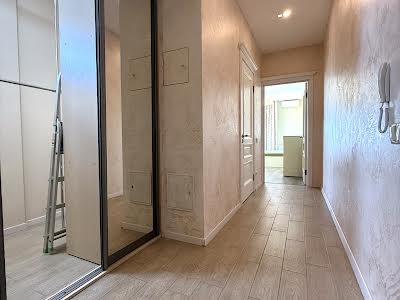 квартира за адресою Регенераторна вул., 4 к1-9