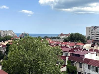квартира за адресою Педагогічна вул., 32