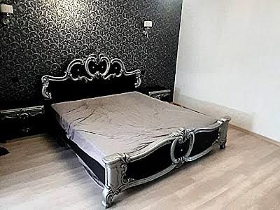квартира за адресою Водопровідна вул., 42
