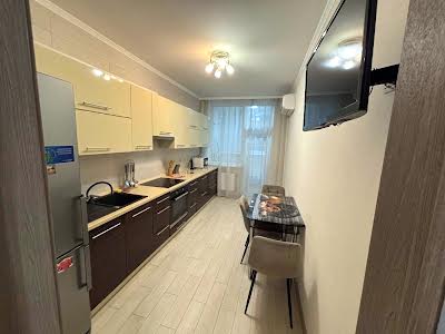 квартира за адресою Драгоманова вул., 2