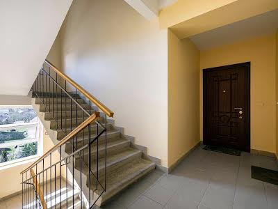 квартира за адресою Павла Тичини вул., 2б