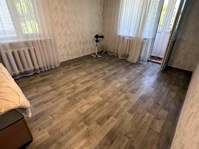 квартира за адресою Євгена Танцюри вул., 13