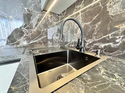 квартира за адресою Степана Бандери вул., 1