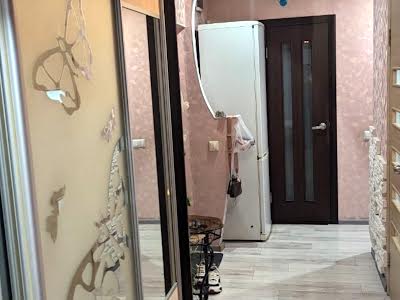 квартира за адресою Володимира Сосюри вул., 4
