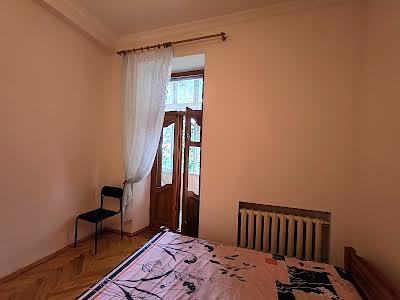 квартира по адресу Межигорская ул., 30