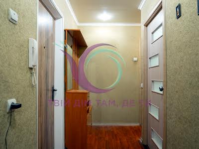 квартира за адресою Івасюка, 30