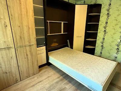 квартира за адресою Михайла Максимовича вул. (Онуфрія Трутенка), 7