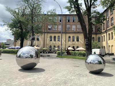 квартира за адресою Шовковична вул., 11