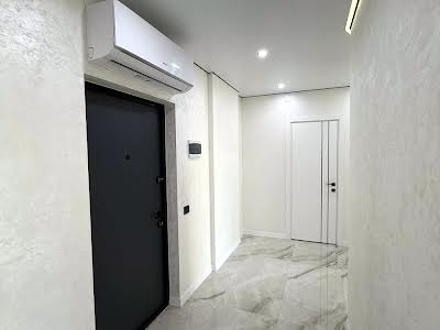 квартира за адресою Флотська вул., 10б