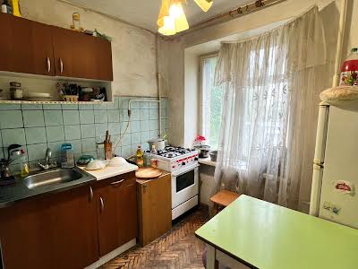 квартира за адресою Василя Симоненка вул., 2