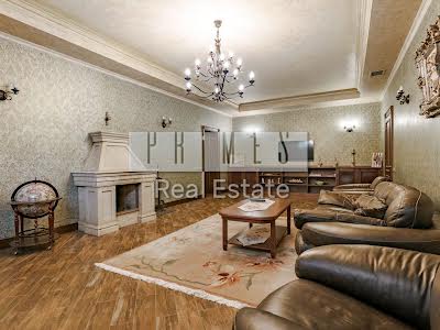 будинок за адресою с. Лісники, Ватутіна пров.