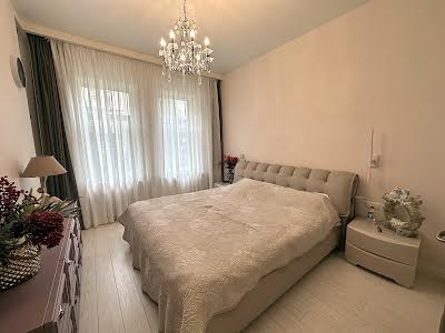 квартира за адресою Травневий пров., 4