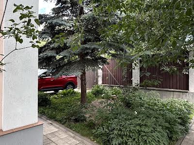 будинок за адресою Степана Чобану вул. (Василя Алексухіна), 11