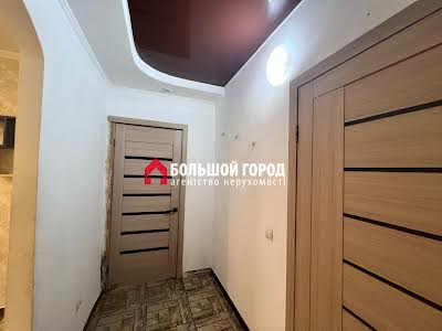 квартира за адресою Запорізька вул., 8