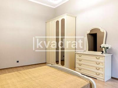 квартира за адресою Межигірська вул., 32А