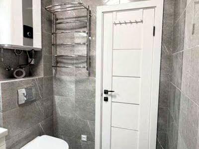 квартира за адресою Драгоманова, 10