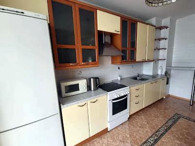 квартира за адресою Микільсько-Слобідська вул., 2-Б